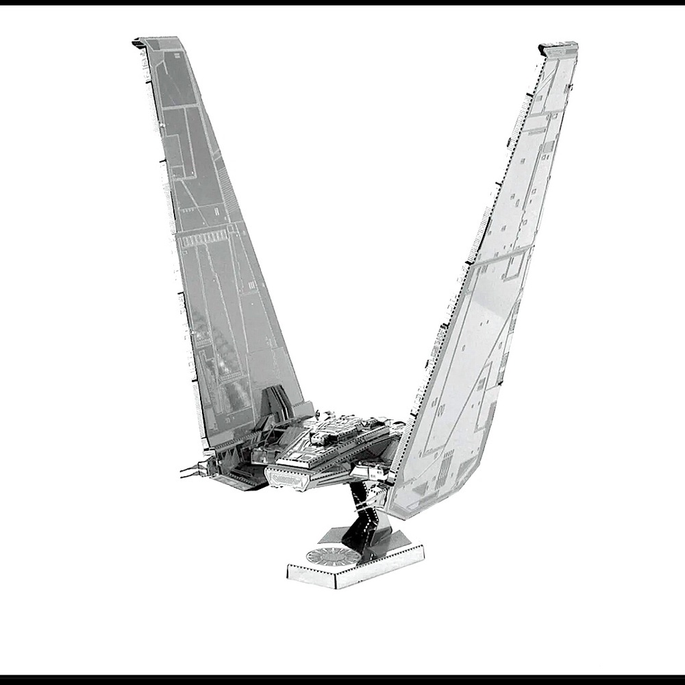 Fascinations Metal Earth Star Wars Kylo Ren Command Shuttle 3D steel Model Kit